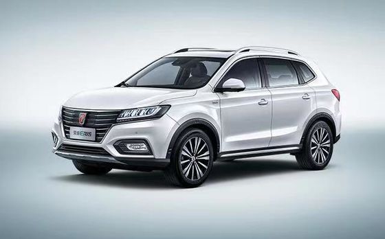 Седан Автоматическая коробка передач Подержанный электрический умный автомобиль Впечатляющая производительность