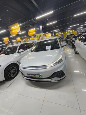 2020 Подержанный электрический мини 5 мест и 4 двери