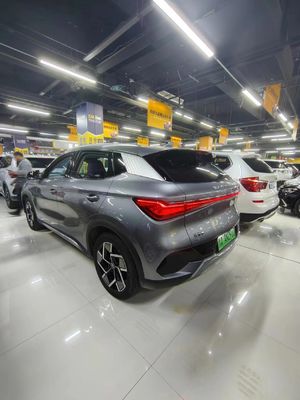 Двигатель 2L Использованный автомобиль EV Опыт универсальности Тяжелое оборудование Пять мест